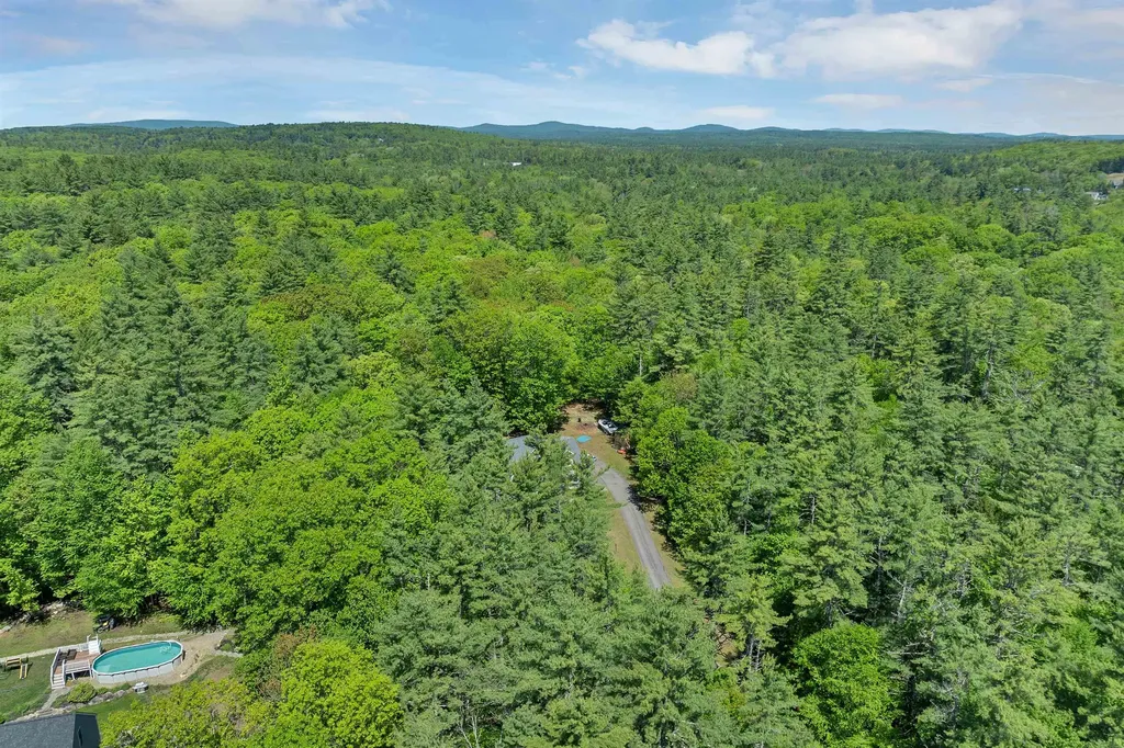 8 Stone Farm Road Barrington NH 03825-0000