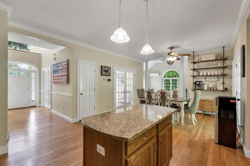 8 Stone Farm Road Barrington NH 03825-0000