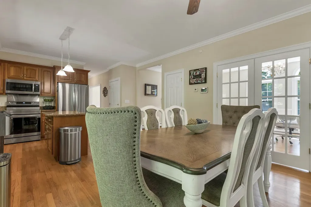 8 Stone Farm Road Barrington NH 03825-0000