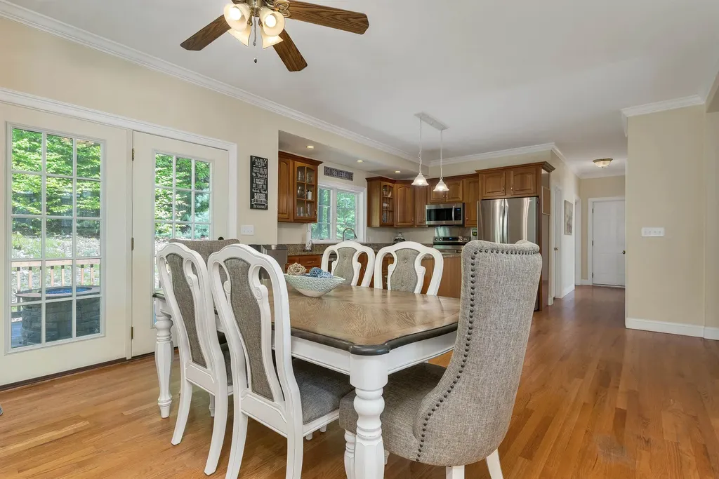 8 Stone Farm Road Barrington NH 03825-0000