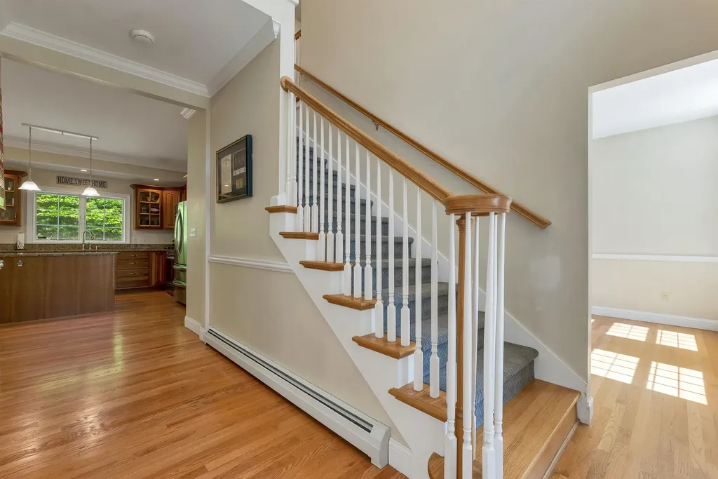 8 Stone Farm Road Barrington NH 03825-0000