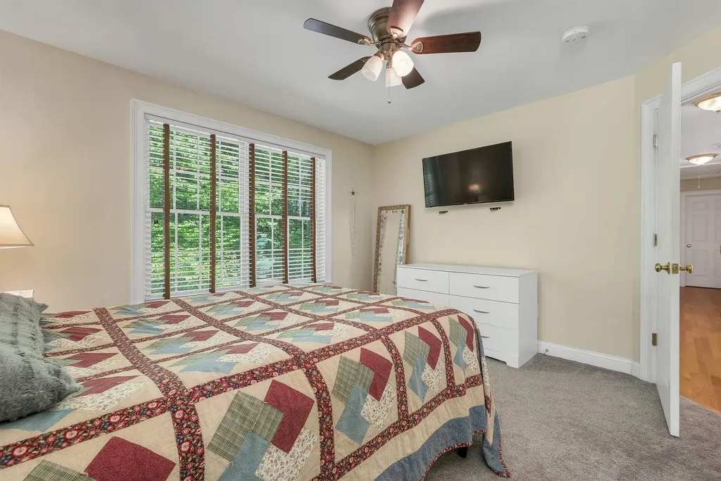 8 Stone Farm Road Barrington NH 03825-0000
