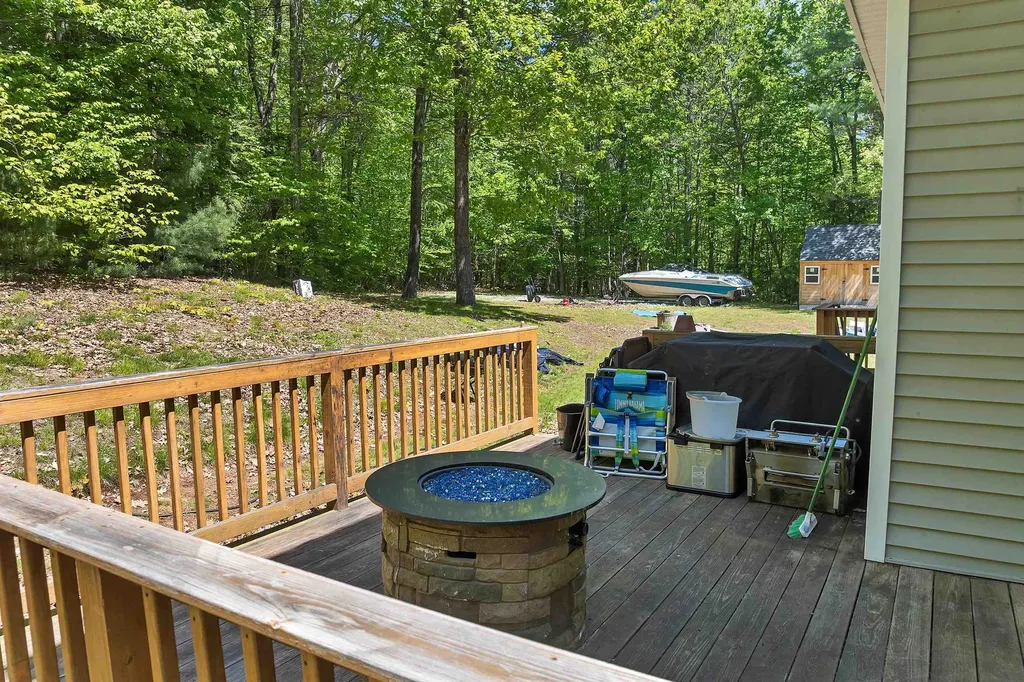 8 Stone Farm Road Barrington NH 03825-0000