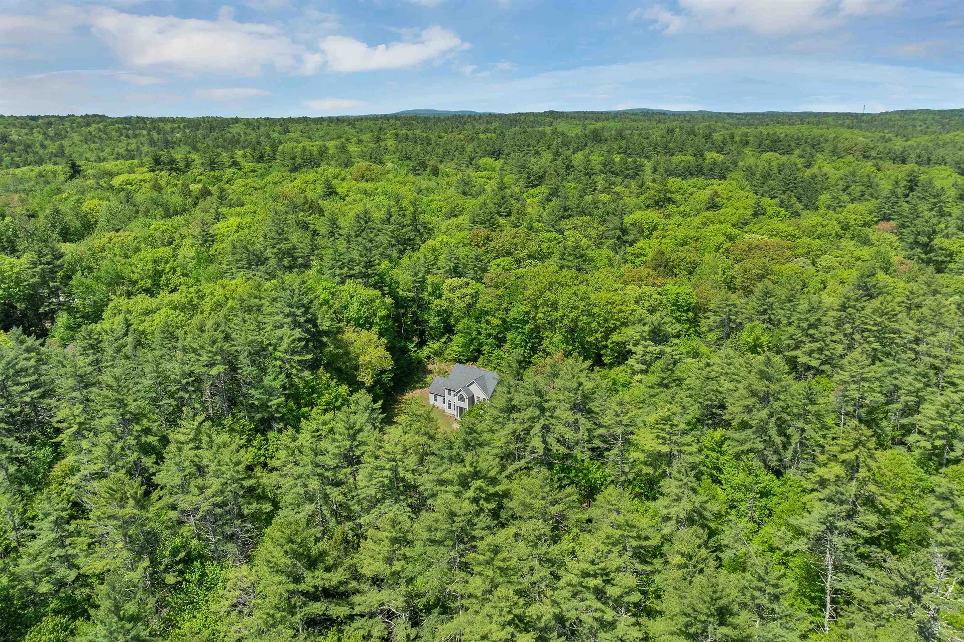 8 Stone Farm Road Barrington NH 03825-0000