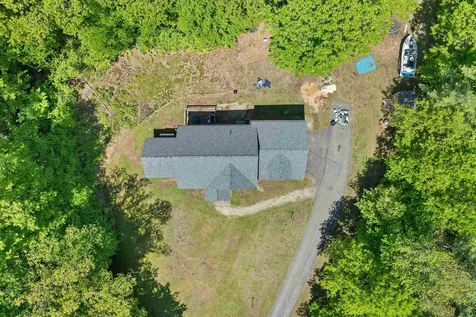 8 Stone Farm Road Barrington NH 03825-0000