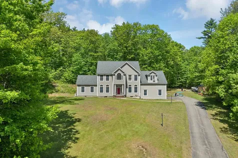 8 Stone Farm Road Barrington NH 03825-0000