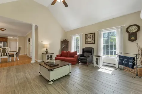 8 Stone Farm Road Barrington NH 03825-0000