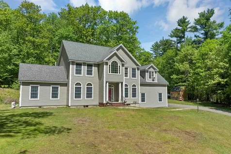 8 Stone Farm Road Barrington NH 03825-0000