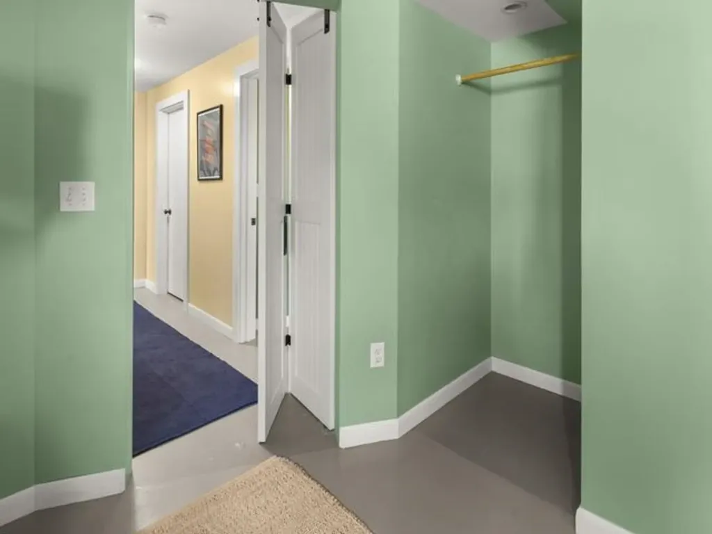 913 Kneeland Flats Road Waterbury VT 05676