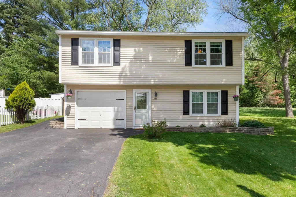 244 River Bank Road Manchester NH 03103