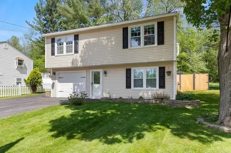 244 River Bank Road Manchester NH 03103