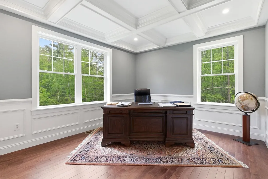 8 Arrowwood Road New Boston NH 03070