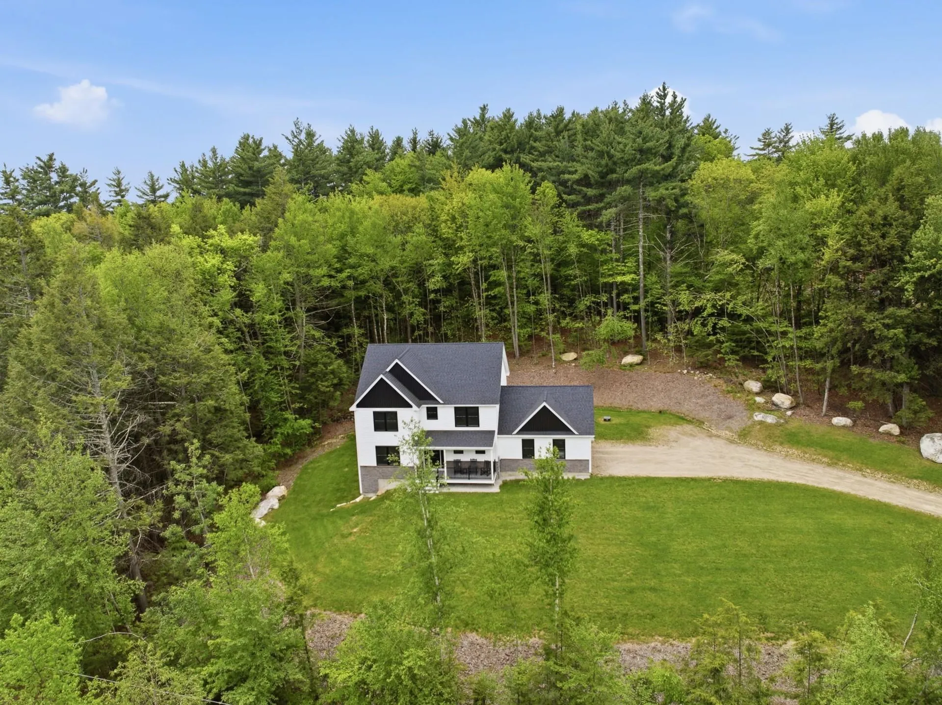 8 Arrowwood Road New Boston NH 03070