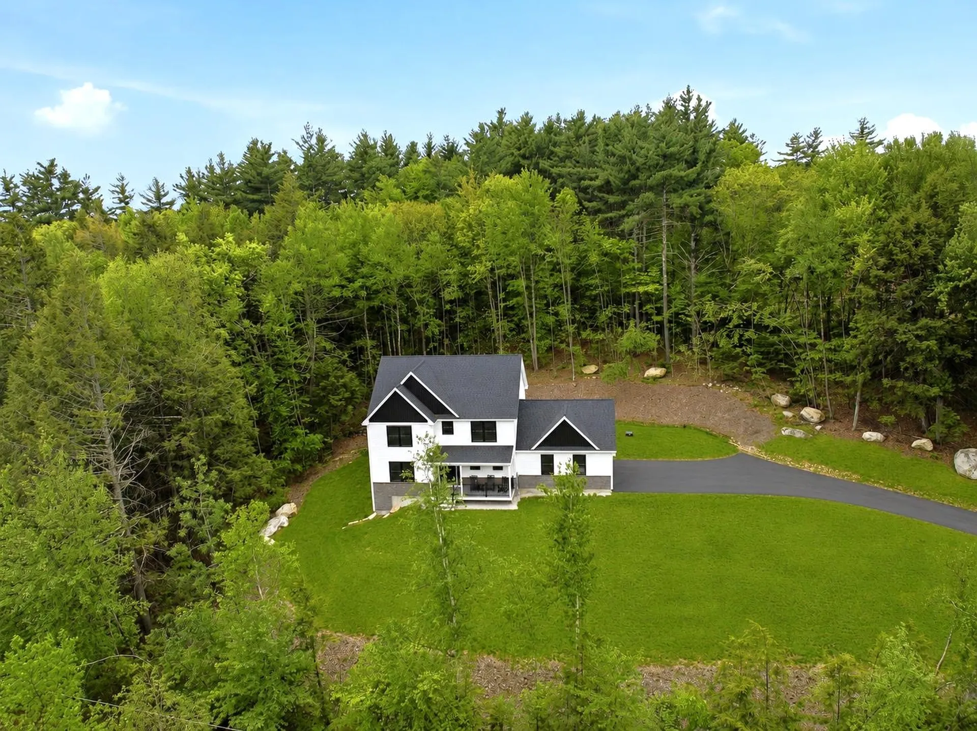 8 Arrowwood Road New Boston NH 03070