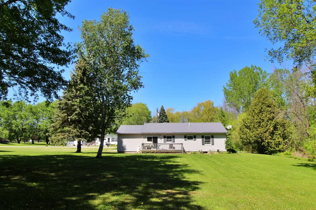 50 Wood Lane Alburgh VT 05440