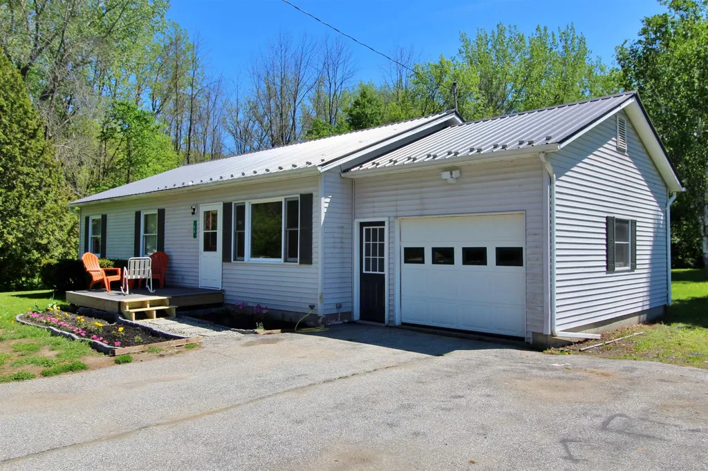 50 Wood Lane Alburgh VT 05440