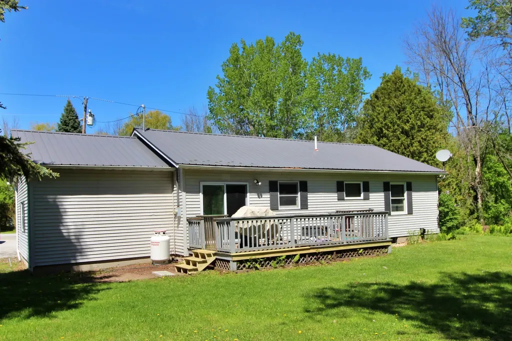 50 Wood Lane Alburgh VT 05440