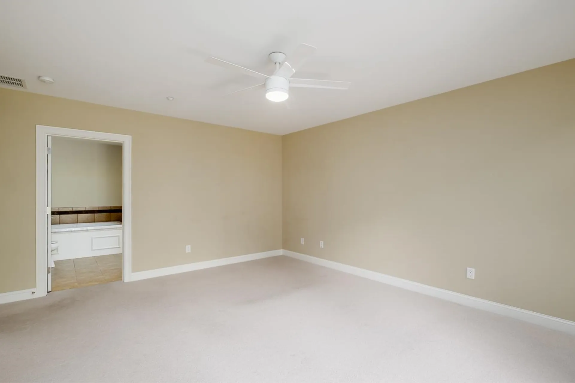 100 Shepards Cove Road Kittery ME 03904