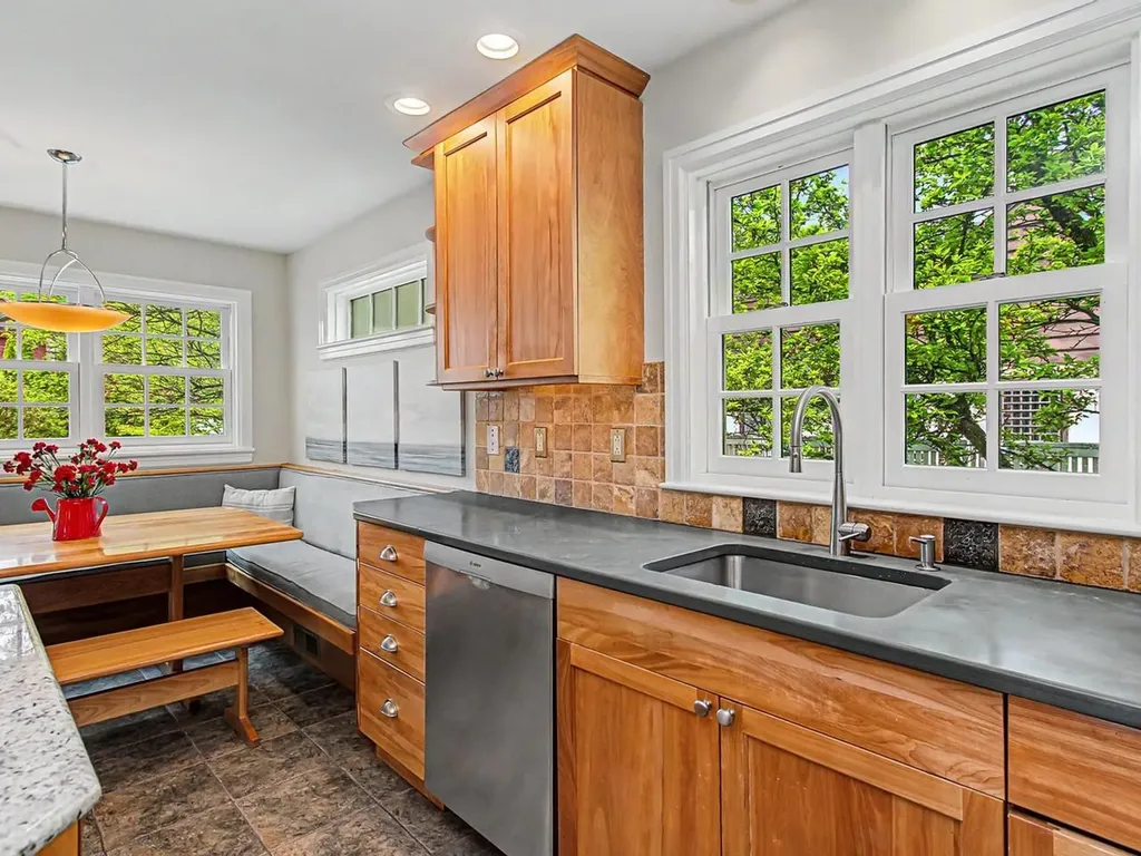172 Deforest Road Burlington VT 05401