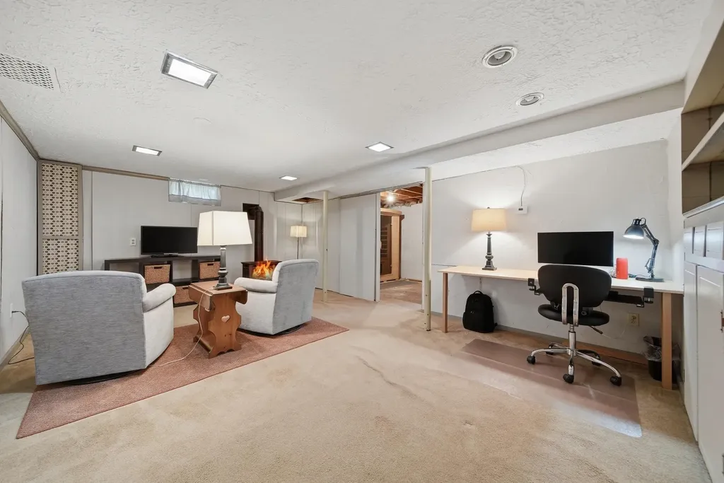 76 Granite Street Hooksett NH 03106
