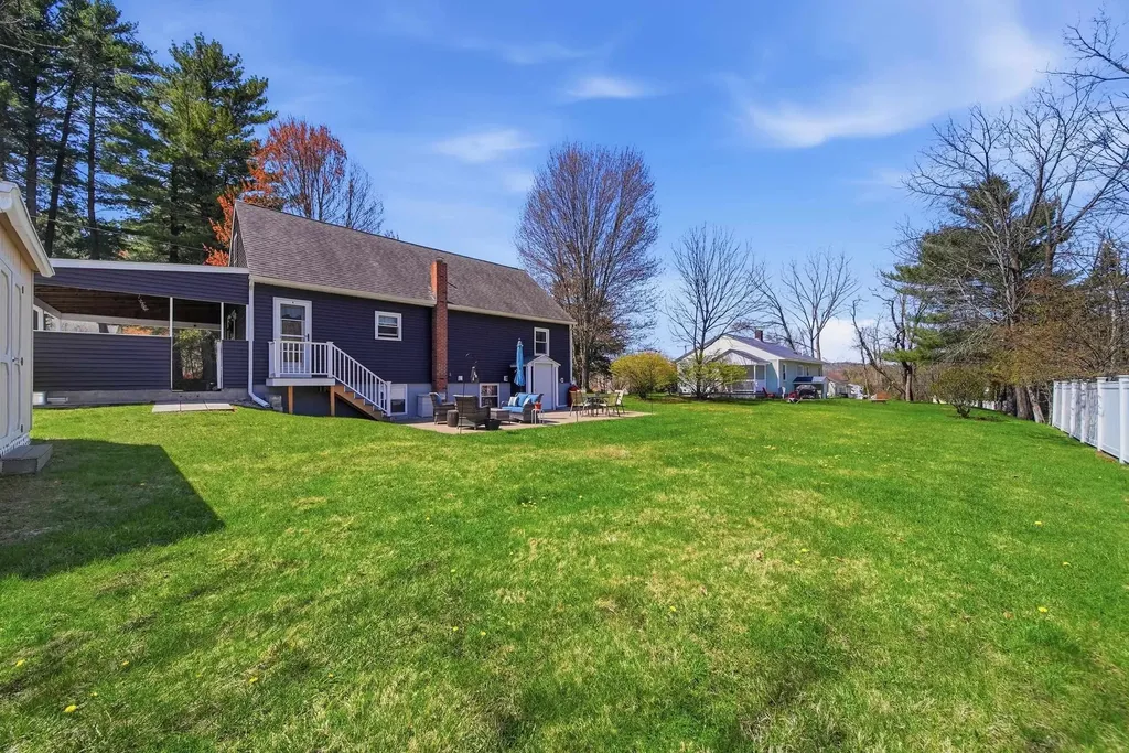 76 Granite Street Hooksett NH 03106