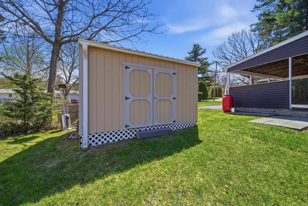 76 Granite Street Hooksett NH 03106