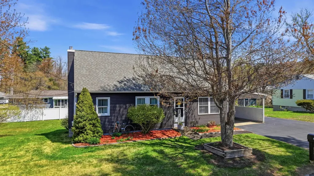 76 Granite Street Hooksett NH 03106