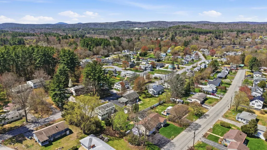 76 Granite Street Hooksett NH 03106