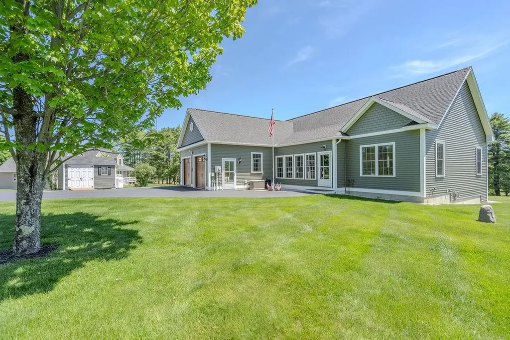 28 Catamount Road Northwood NH 03261