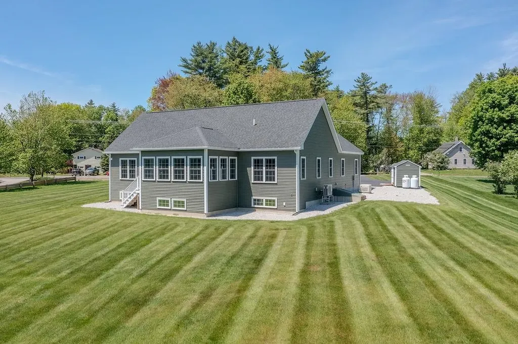 28 Catamount Road Northwood NH 03261