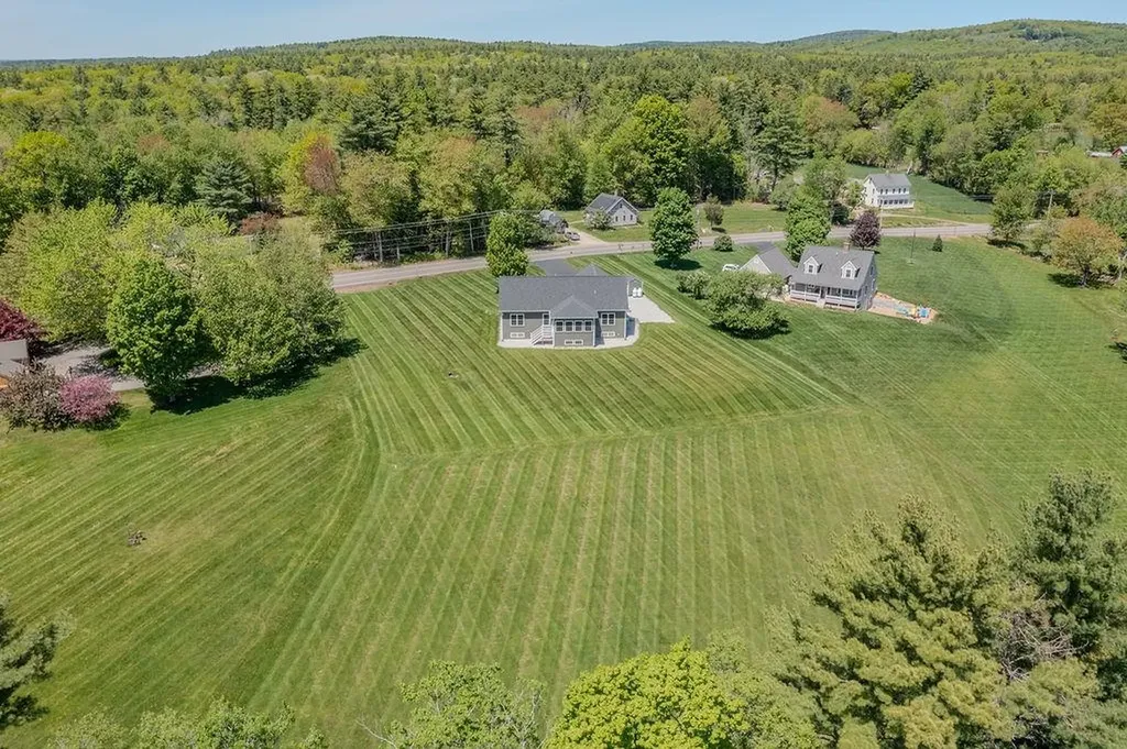 28 Catamount Road Northwood NH 03261
