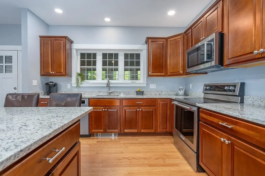 28 Catamount Road Northwood NH 03261