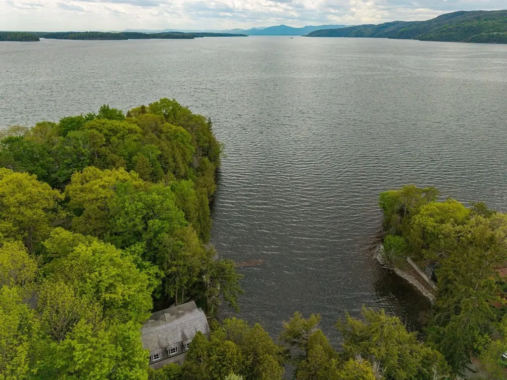 526 Flat Rock Road Charlotte VT 05445