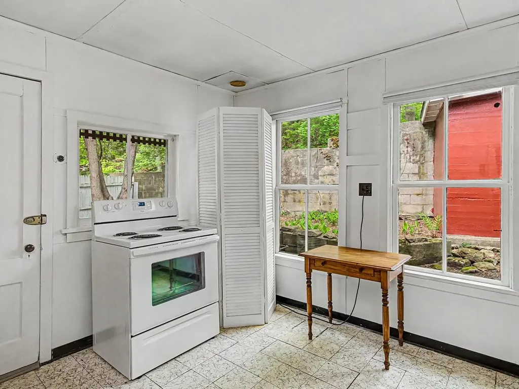 526 Flat Rock Road Charlotte VT 05445