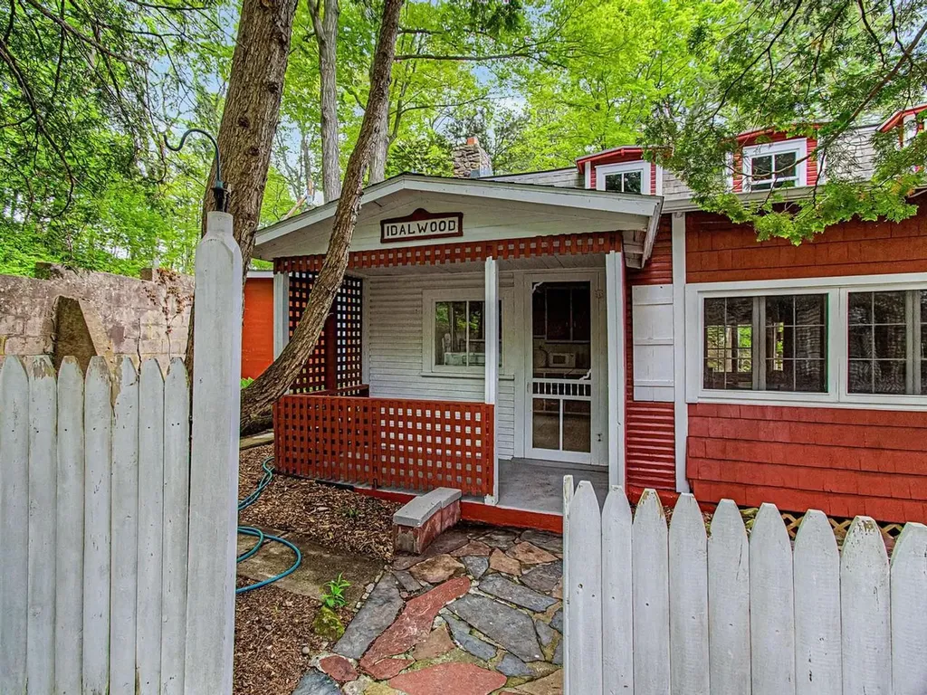 526 Flat Rock Road Charlotte VT 05445