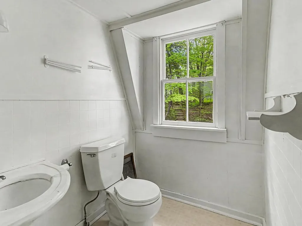 526 Flat Rock Road Charlotte VT 05445