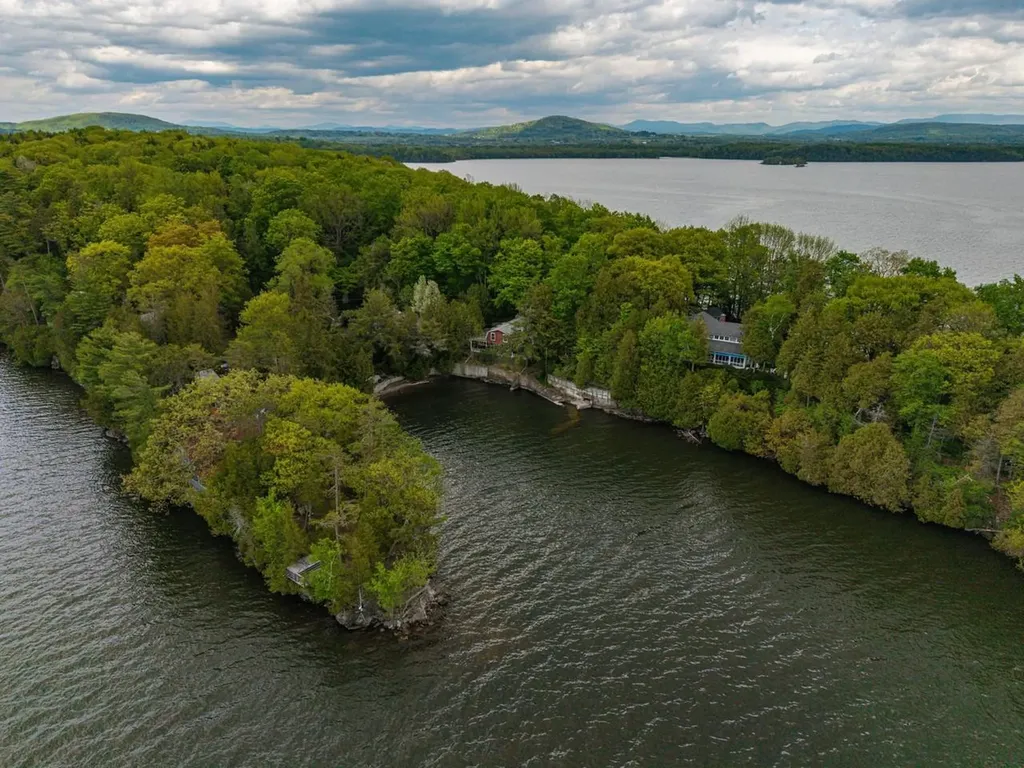 526 Flat Rock Road Charlotte VT 05445