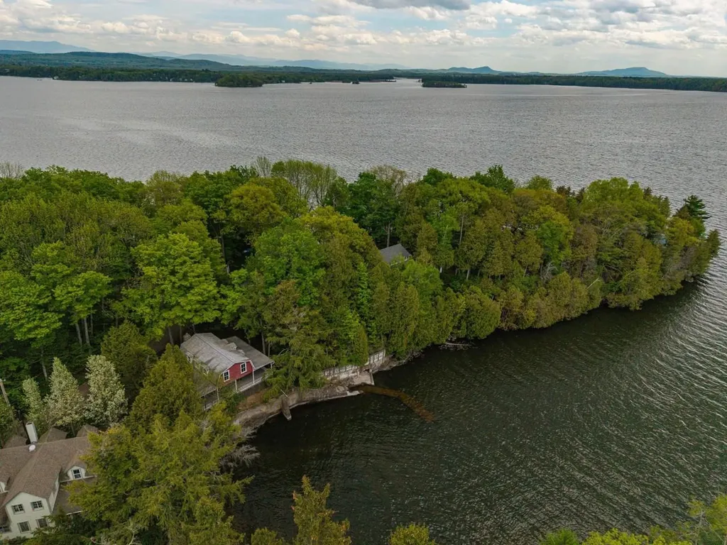 526 Flat Rock Road Charlotte VT 05445
