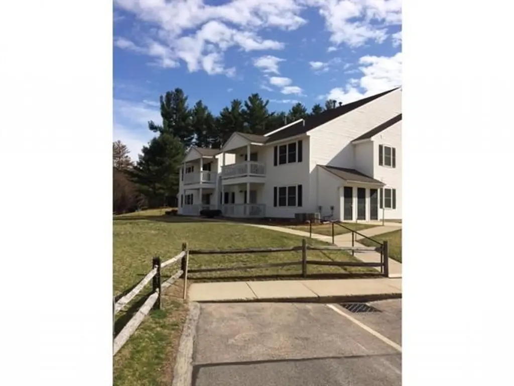 10 Barrington Avenue Nashua NH 03062