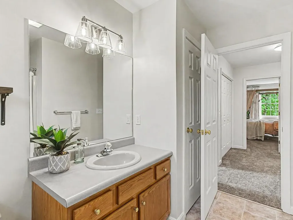 9 White Lilac Way Colchester VT 05446