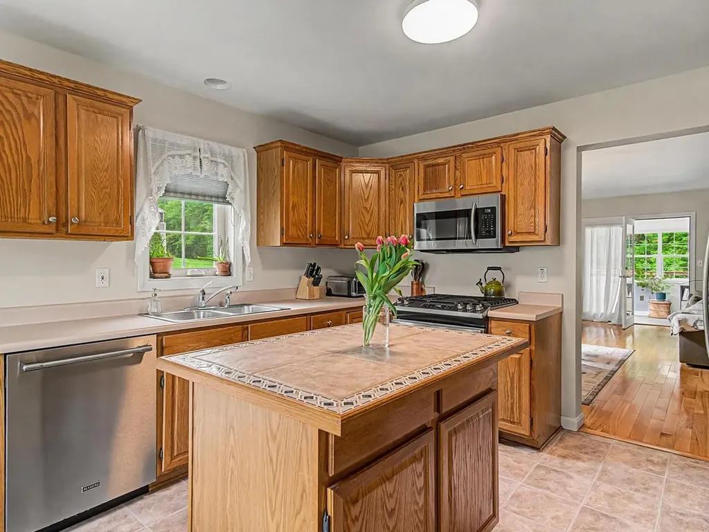 9 White Lilac Way Colchester VT 05446