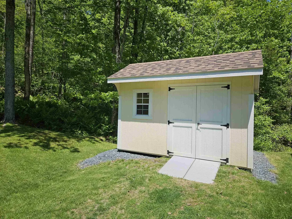 20 Meriden Mobile Court Drive Plainfield NH 03781