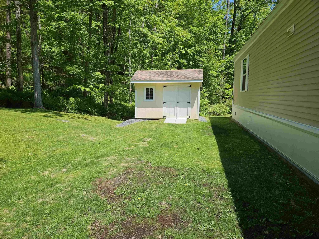 20 Meriden Mobile Court Drive Plainfield NH 03781