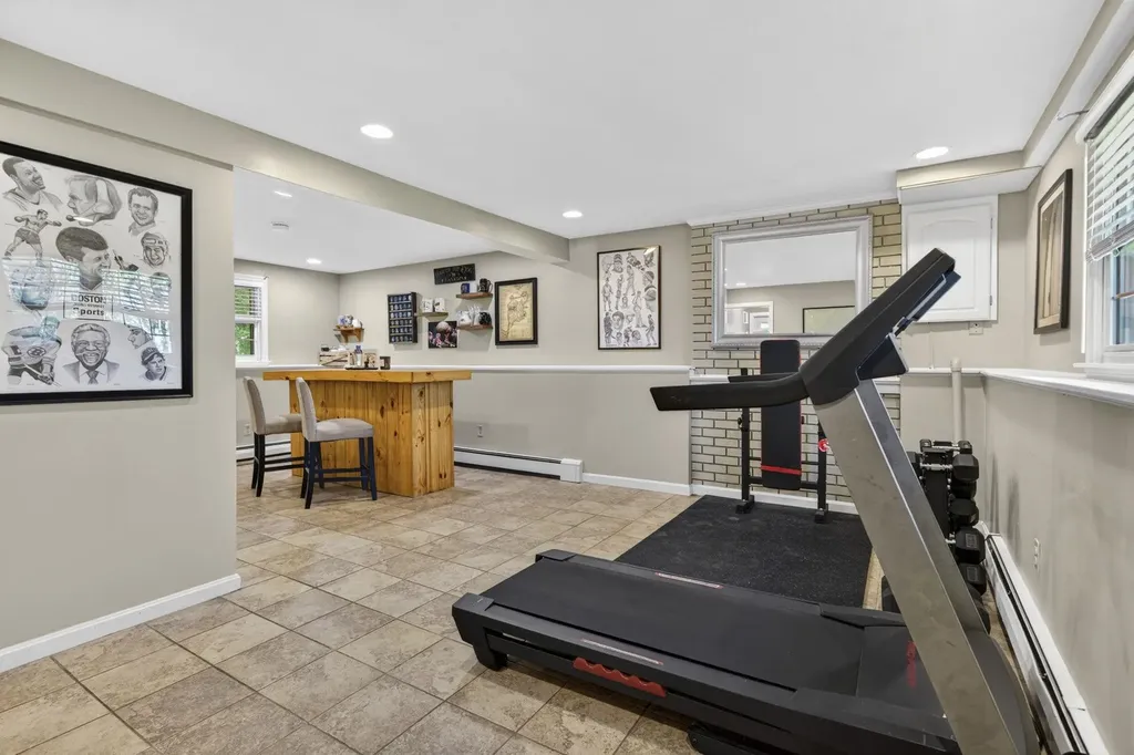 123 Brady Avenue Salem NH 03079