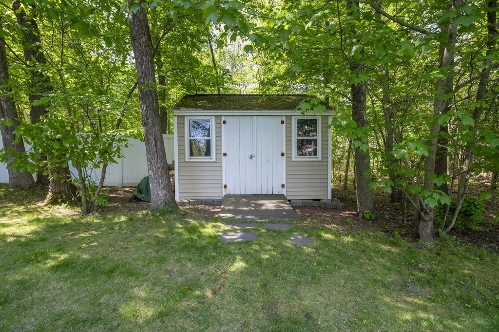 123 Brady Avenue Salem NH 03079