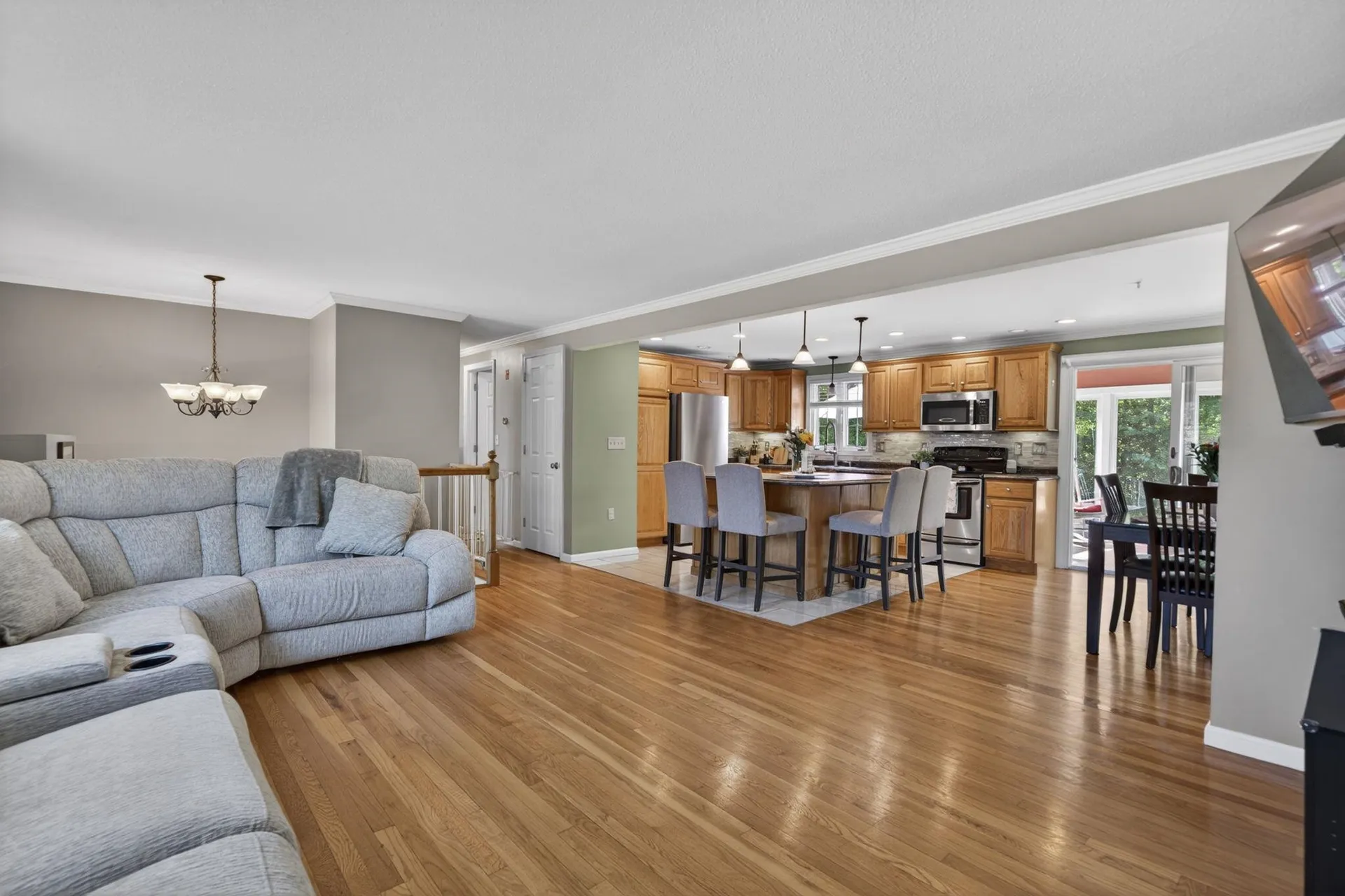 123 Brady Avenue Salem NH 03079