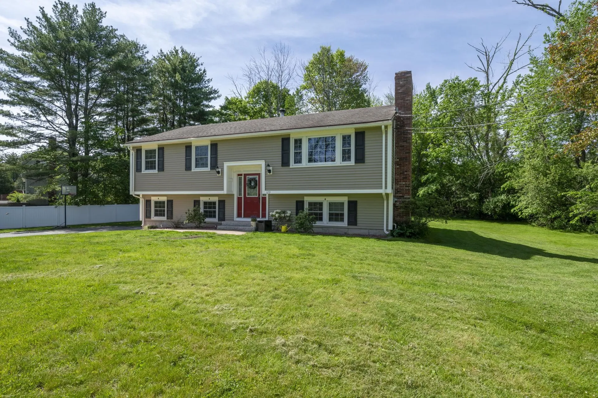 123 Brady Avenue Salem NH 03079