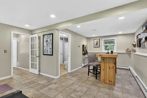 123 Brady Avenue Salem NH 03079