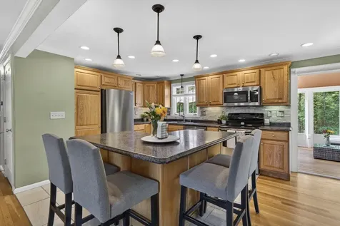 123 Brady Avenue Salem NH 03079
