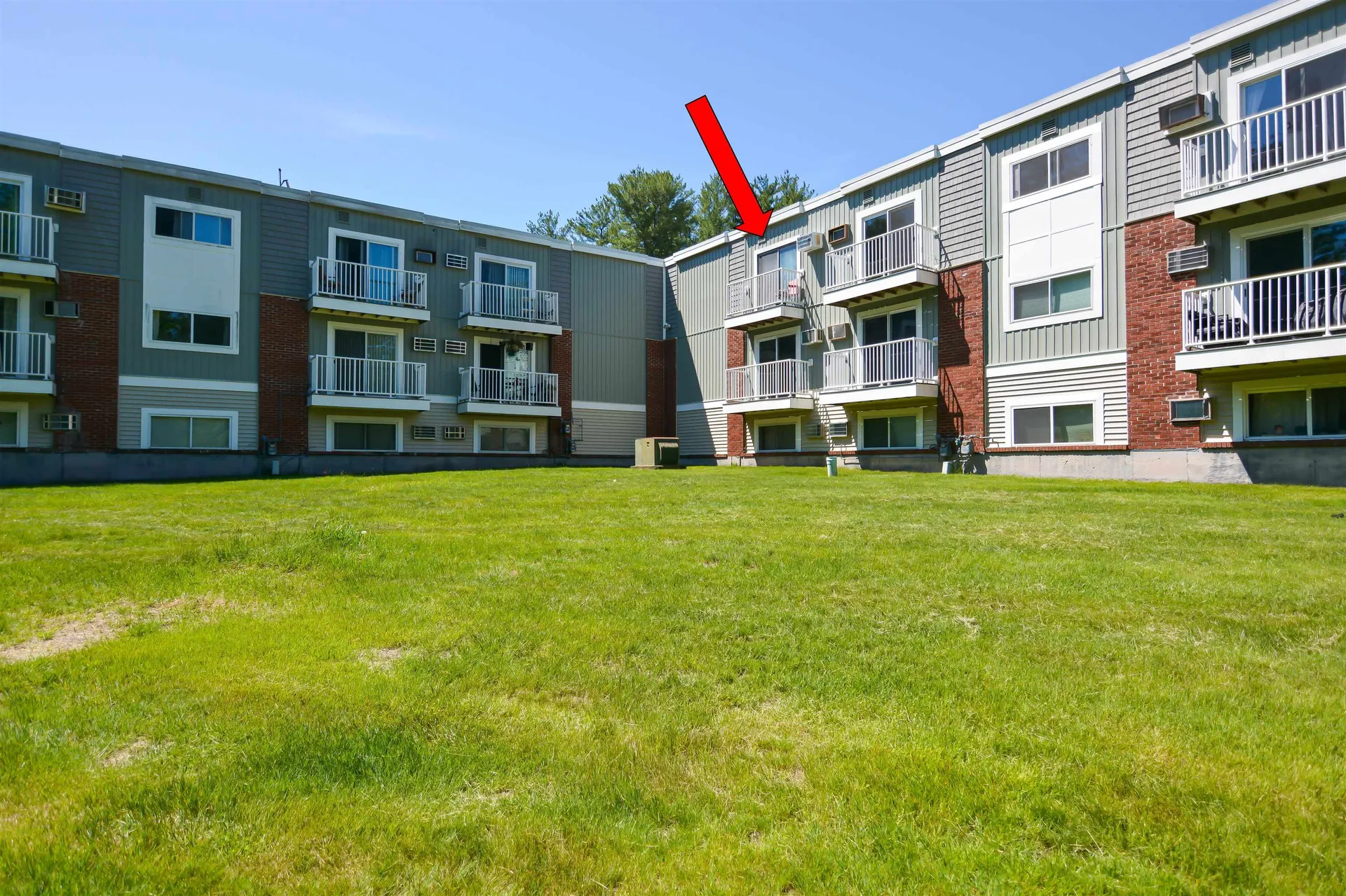 189 N. Capitol Hill Drive Londonderry NH 03053